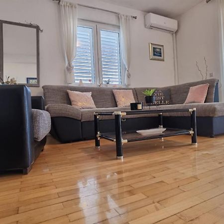 Apartman Sara Preko Esterno foto