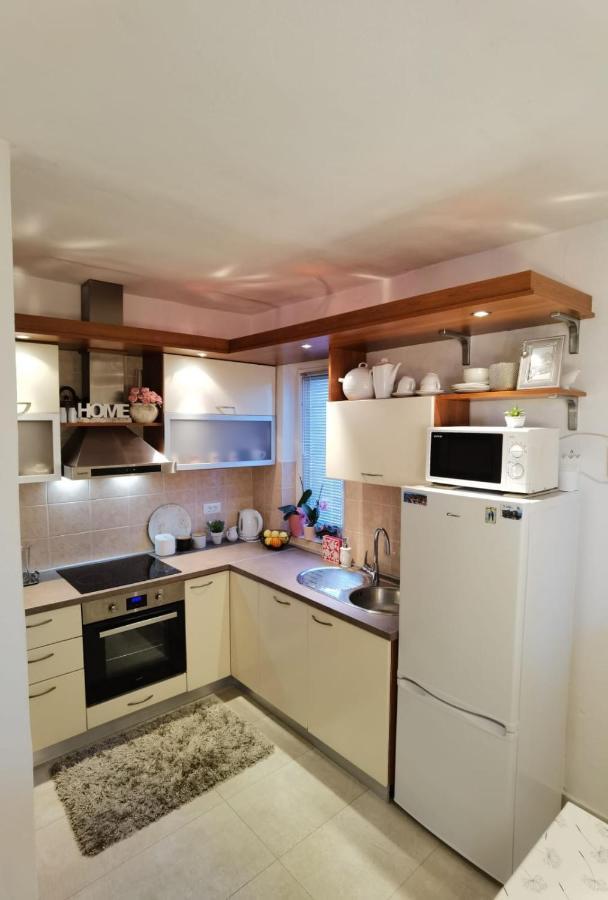 Apartman Sara Preko Esterno foto