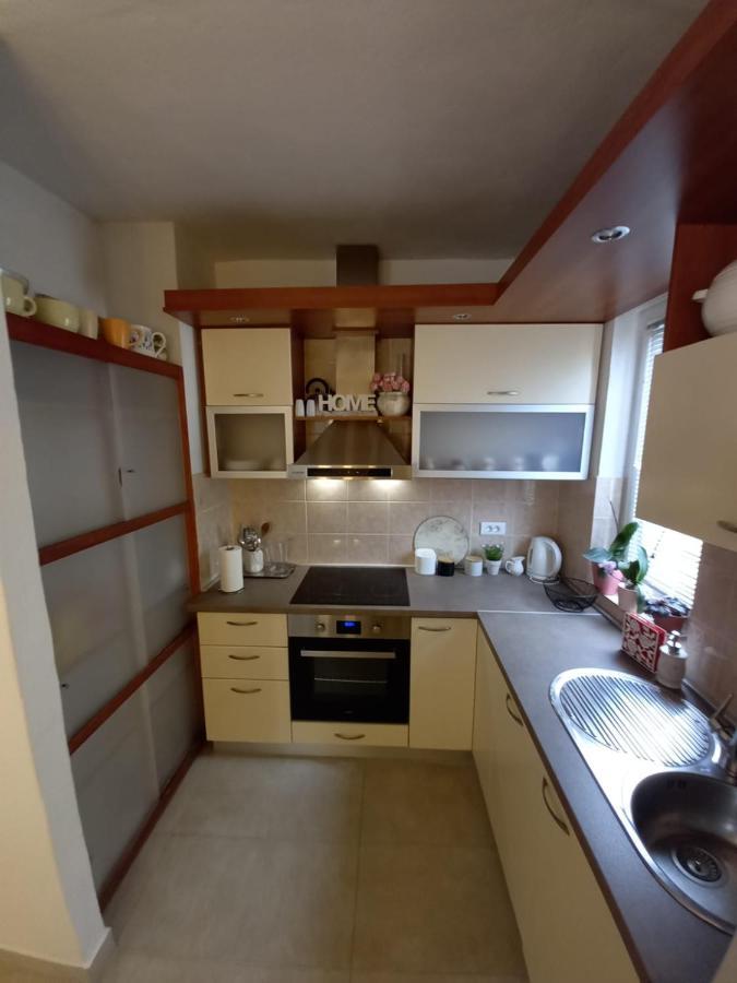 Apartman Sara Preko Esterno foto