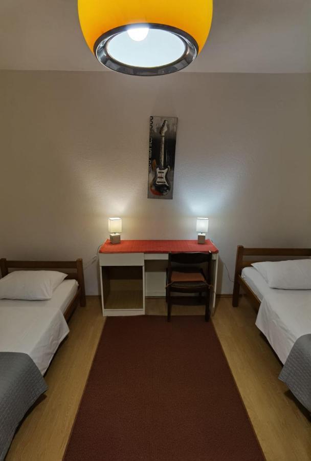 Apartman Sara Preko Esterno foto