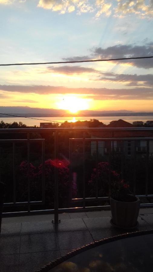 Apartman Sara Preko Esterno foto