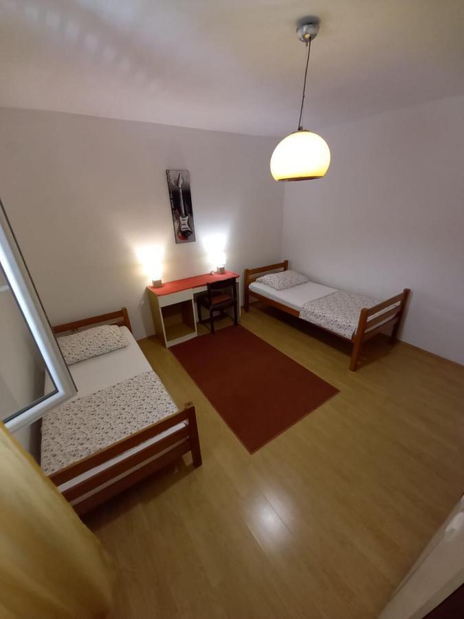 Apartman Sara Preko Esterno foto