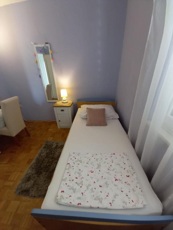 Apartman Sara Preko Esterno foto