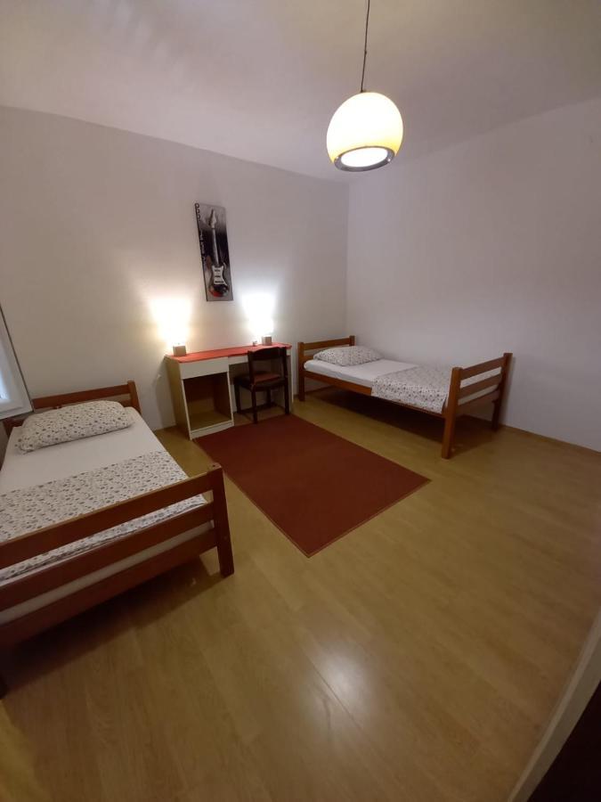Apartman Sara Preko Esterno foto