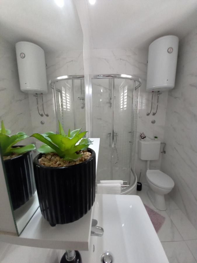 Apartman Sara Preko Esterno foto